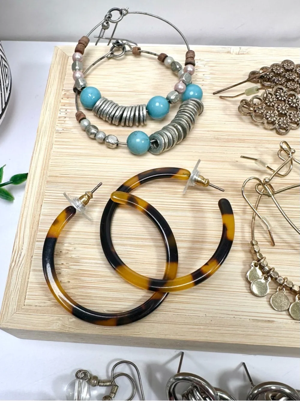 ❤️Earring Essentials Bundle (including MOP Kendra Scott Studs!) - 16 pairs - Picture 6 of 15